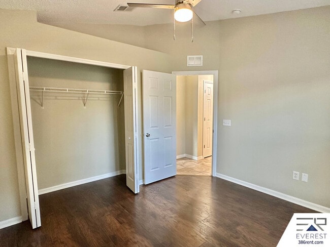 Building Photo - 32 Pierce Ln