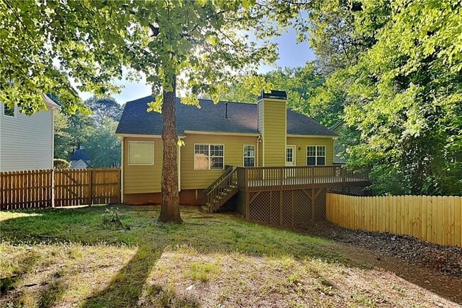 Building Photo - 5039 Wesleyan Dr