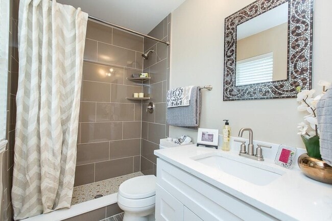 Building Photo - 1700 Perez St