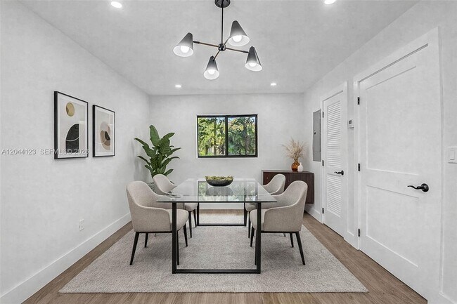 Building Photo - 17050 SW 83rd Ave