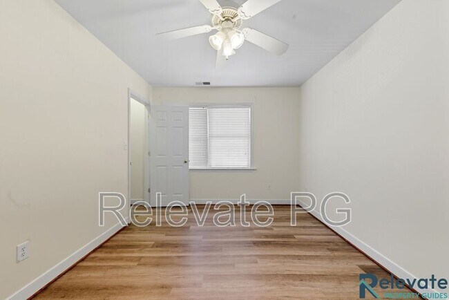 Building Photo - 1803 Rose Ave