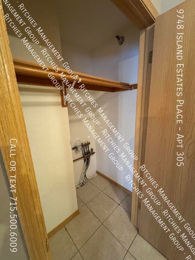 Building Photo - 9748 Island Estates Pl