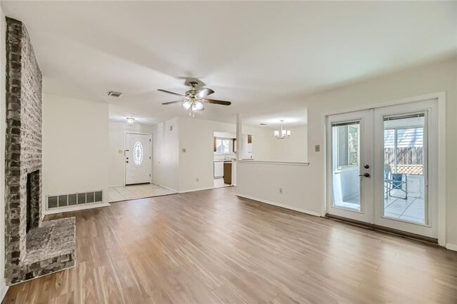 Building Photo - 9111 Marsh Dr