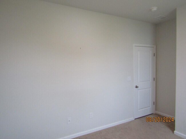 Building Photo - 2155 Ainsley Dr