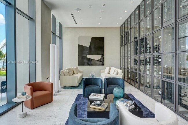 Building Photo - 3131 NE 7th Ave