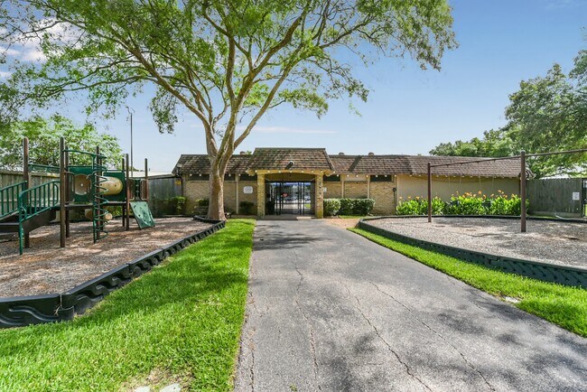 Building Photo - 12919 Westella Dr