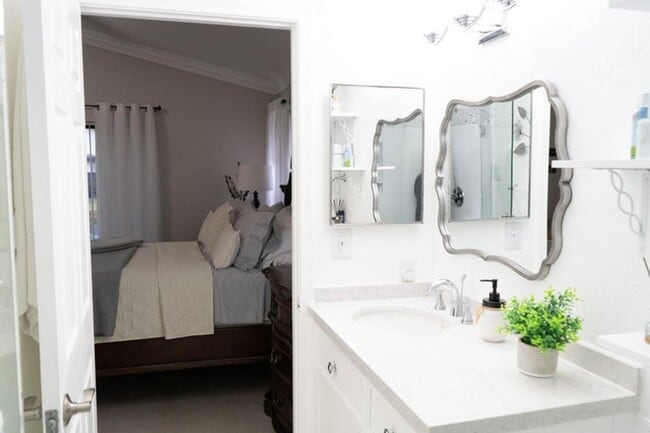 Building Photo - 5360 Kim Ct