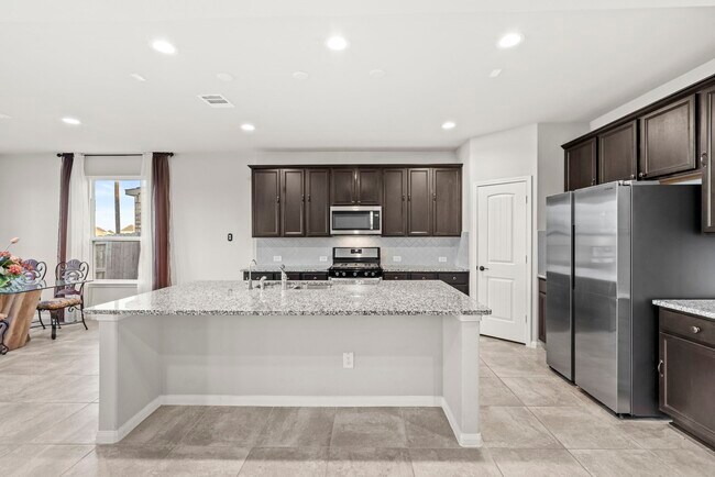 Building Photo - 3506 Lake Bella Megan Dr