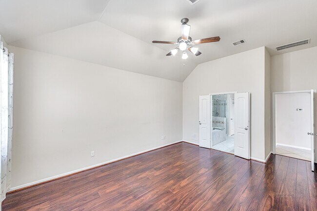 Building Photo - 9211 Union Meadow Ln