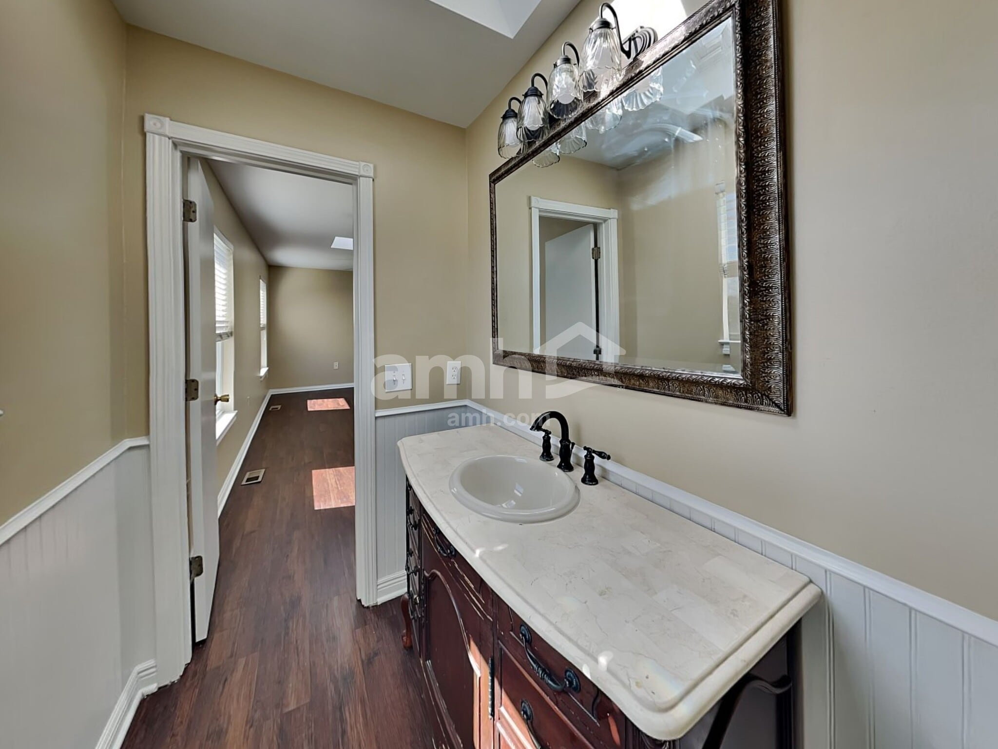 Building Photo - 1836 Clearbrook Dr