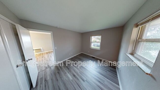 Building Photo - 226 E Nottingham Rd