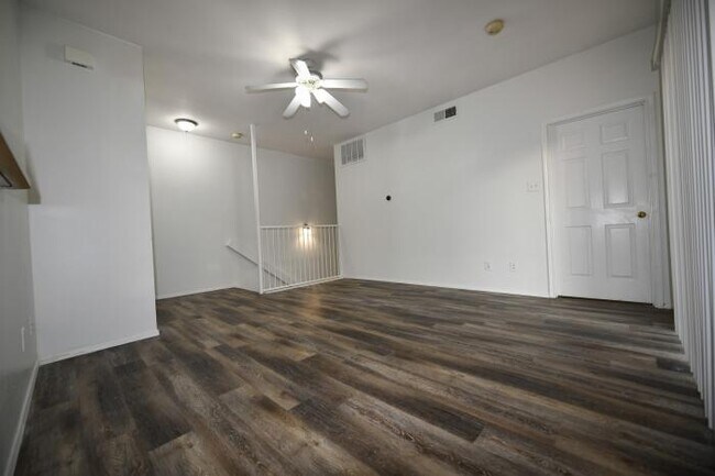 Building Photo - 1 bedroom in Plano TX 75093
