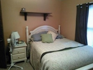 Bedroom - 2511 Thomas Ct