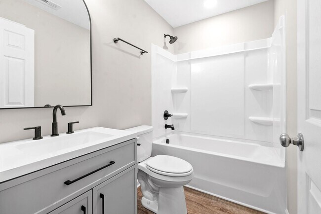 Building Photo - 147 Darlene Dr