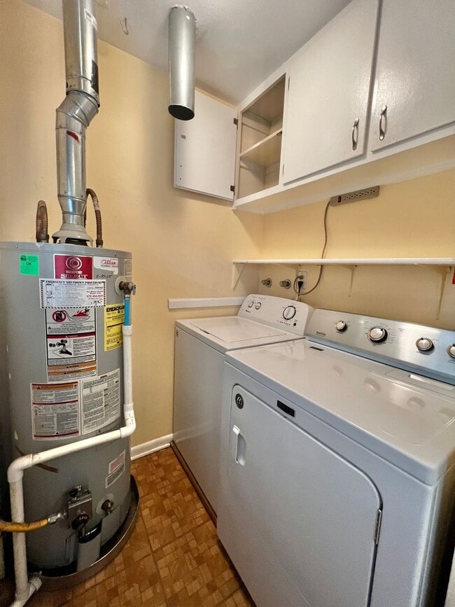 Building Photo - 2-Bedroom 1-Bathroom Duplex in West Fort Collins