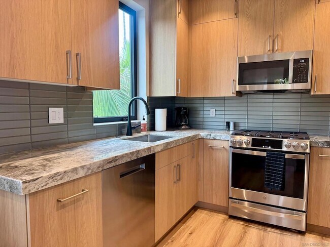 Building Photo - 8168 Paseo Del Ocaso