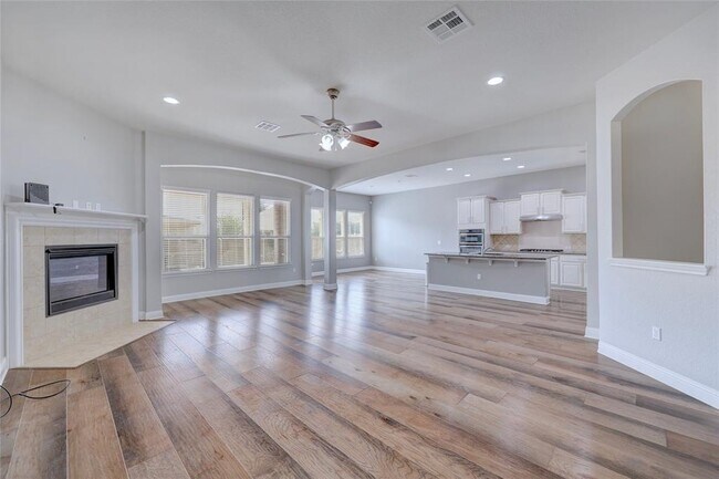 Building Photo - 16017 Jeffs Ln