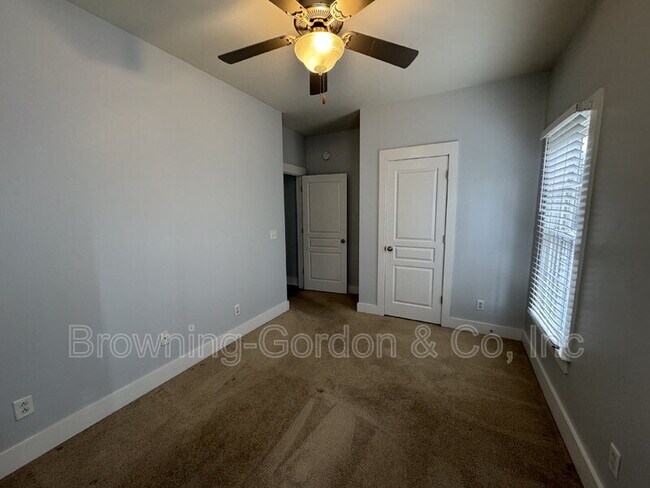 Building Photo - 1410 Caldwell Ave