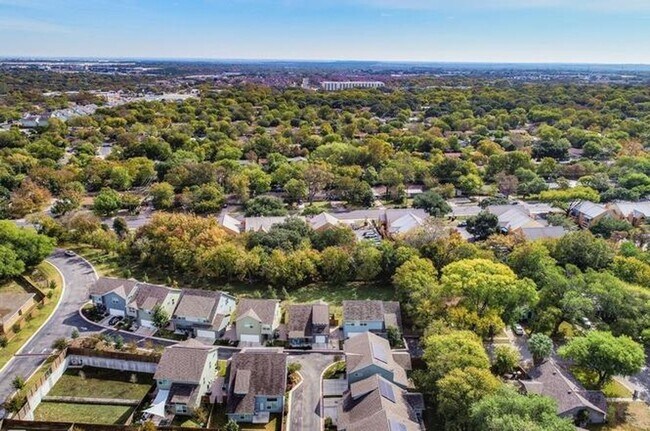 Building Photo - 5616 S 1st St