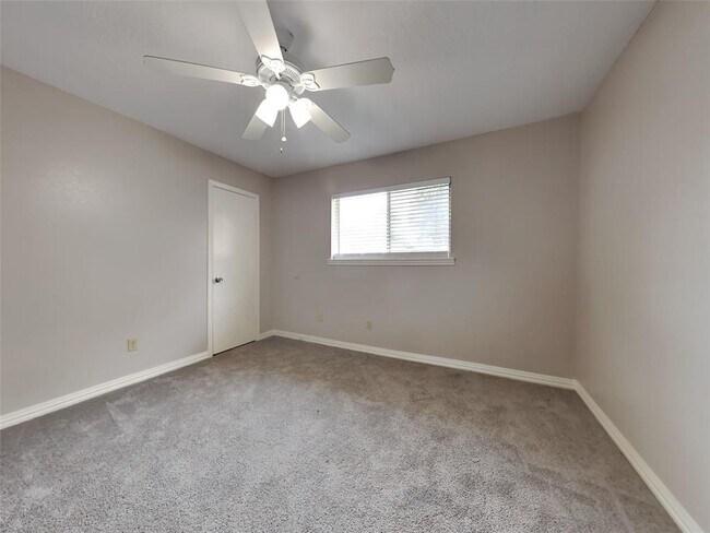 Building Photo - 6639 Maczali Dr