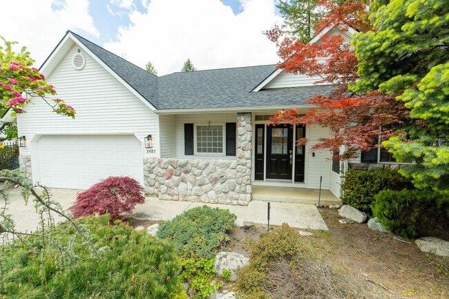 Building Photo - Loch Haven Hills Home