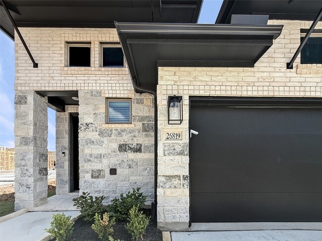 Building Photo - 26819 Meadow Ln