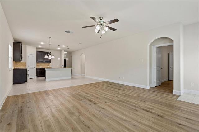 Building Photo - 7822 Cottonwood Dr