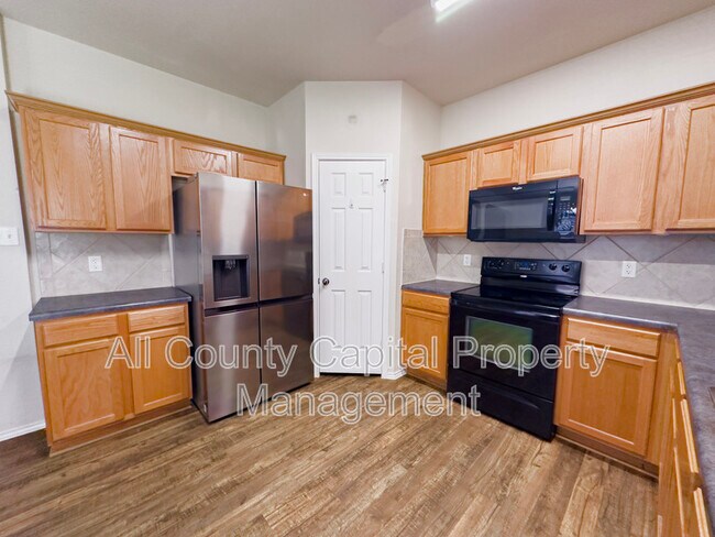 Building Photo - 320 Peanut Dr