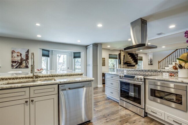 Building Photo - 4321 Dartstone Dr