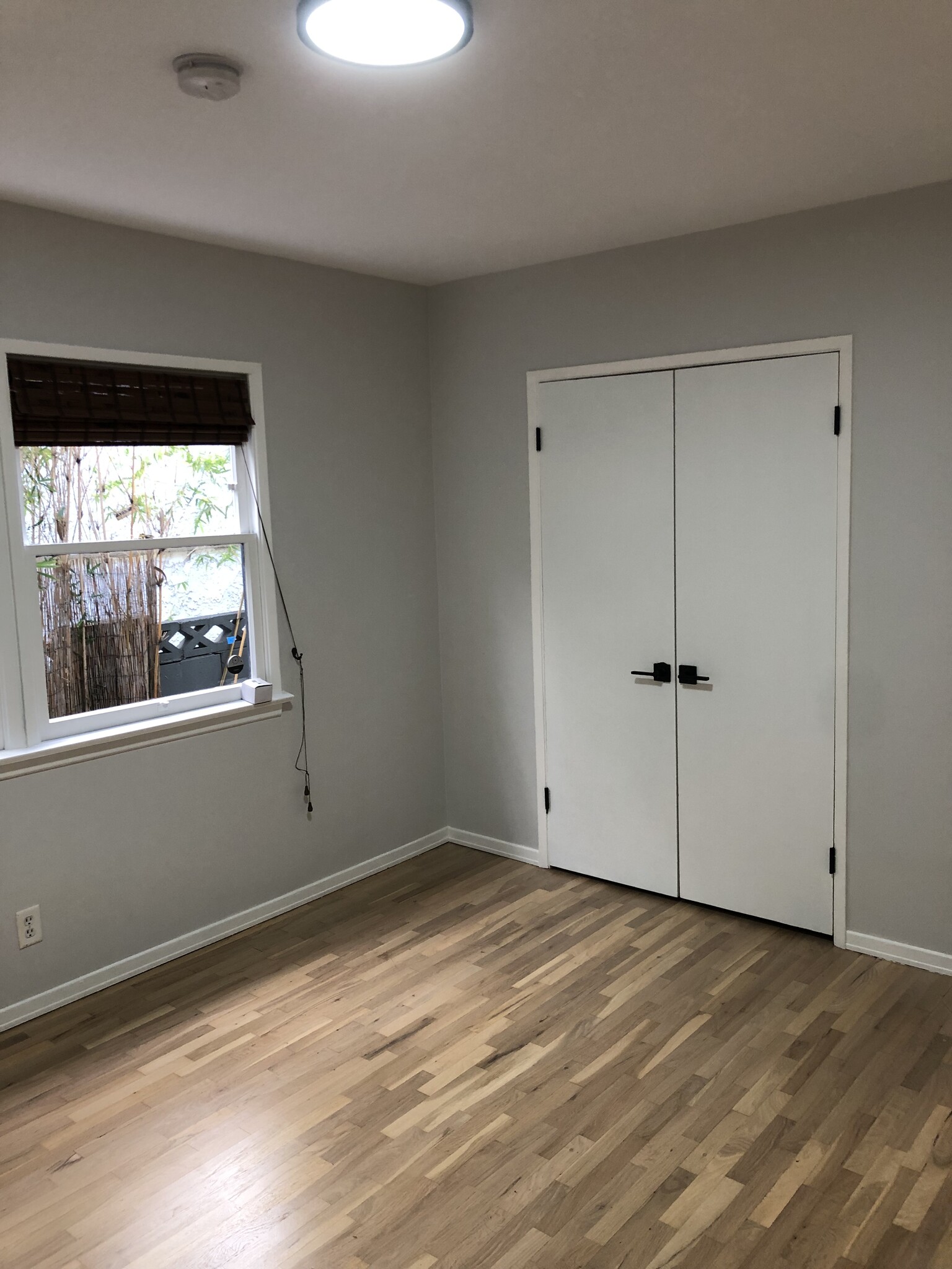 Bdrm - 809 N Las Palmas Ave
