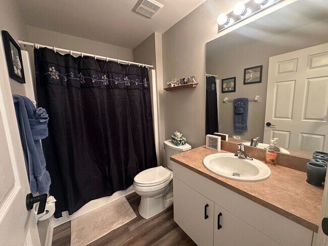 Building Photo - Short Term Rental- Seasonal - NE Cape Coral HOME