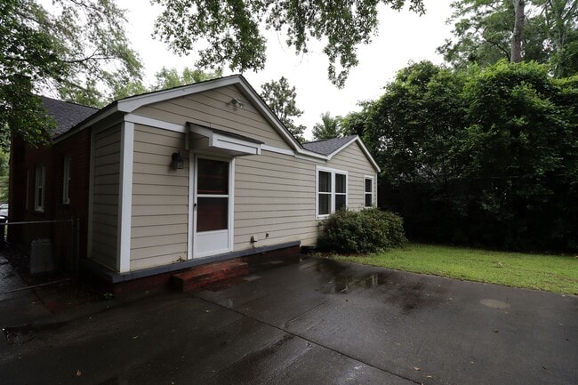 Building Photo - 2716 Heyward St