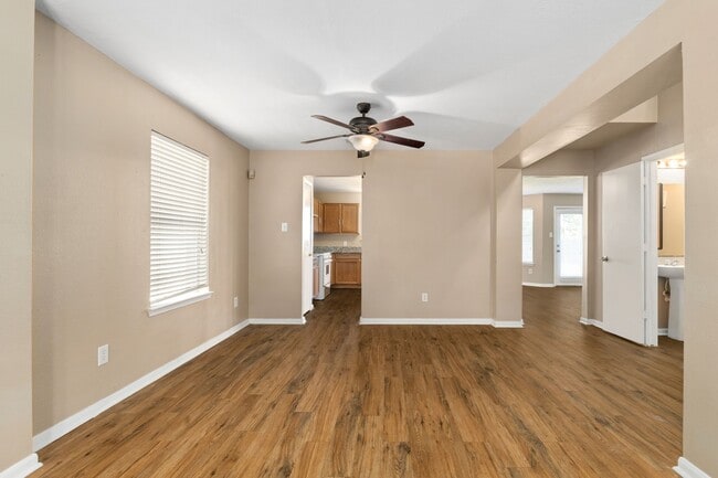 Building Photo - 16126 Taloncrest Dr