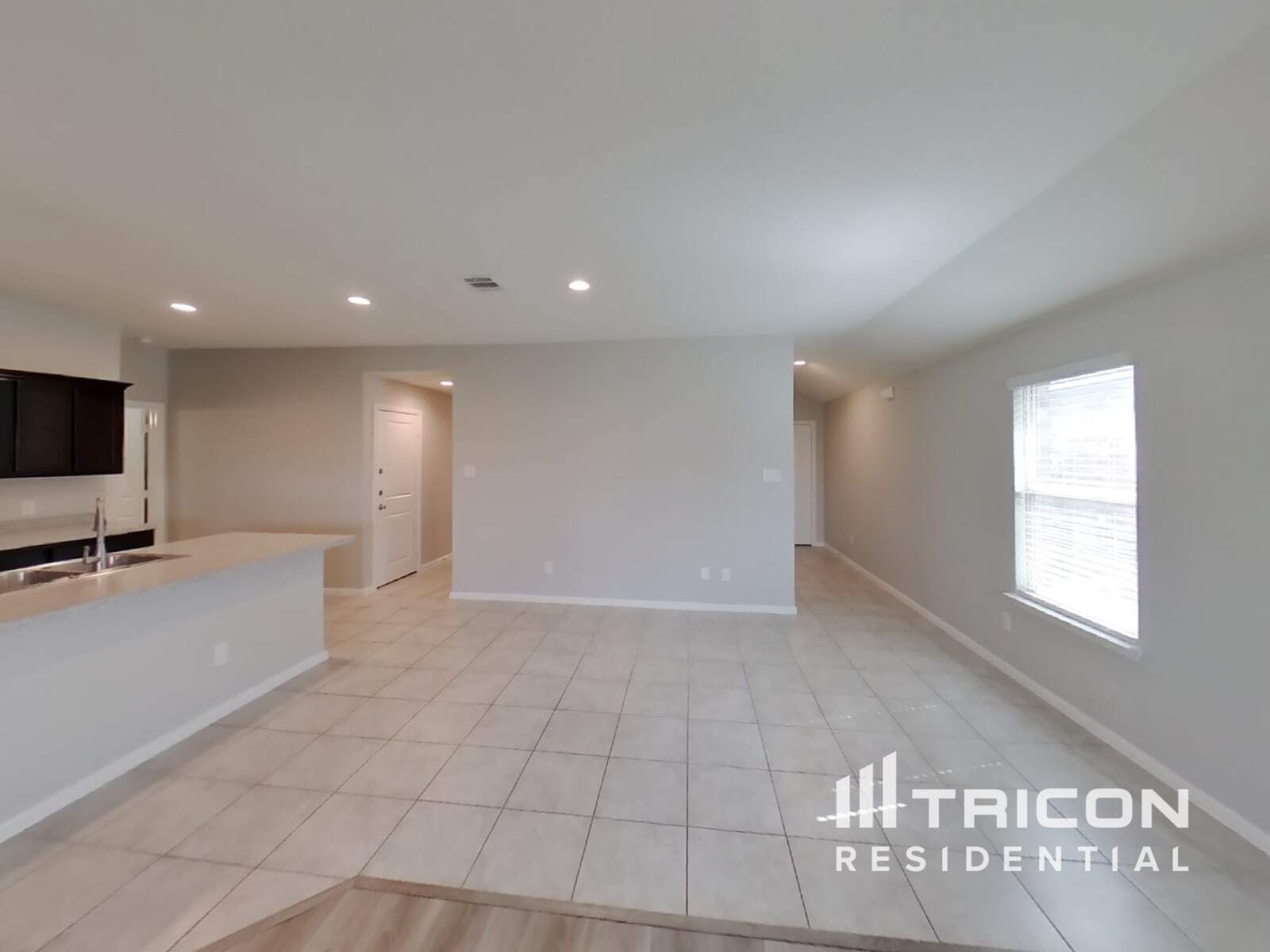 Building Photo - 8832 Ring Gold Dr