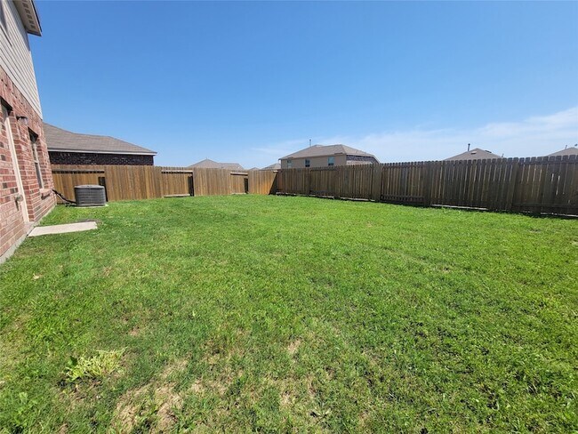 Building Photo - 3012 Villegas Wy
