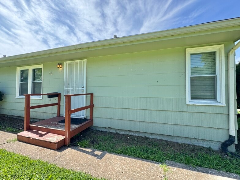 Building Photo - 4511 Virginia Ave