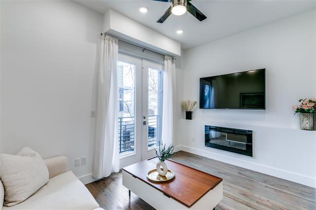 Building Photo - 4205 Roseland Ave