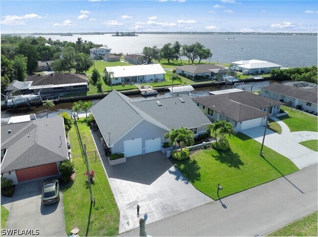 Building Photo - 7195 Reymoor Dr