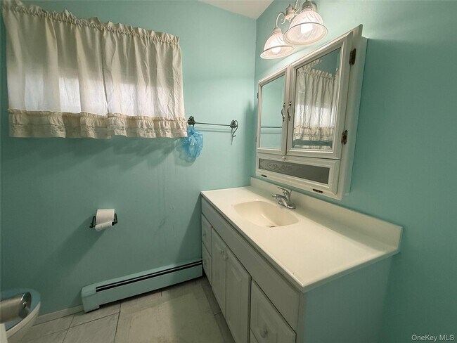 Building Photo - 15 Sherry Ln