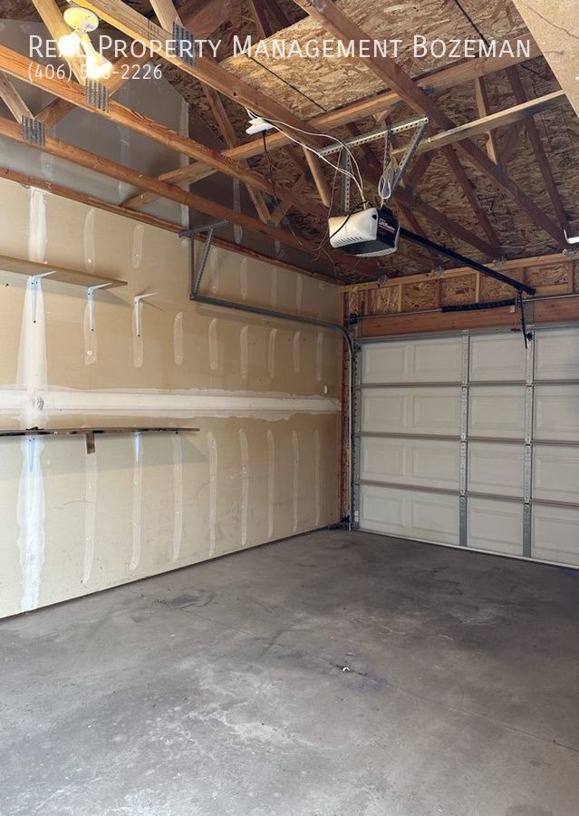 Building Photo - 170 Talon Way