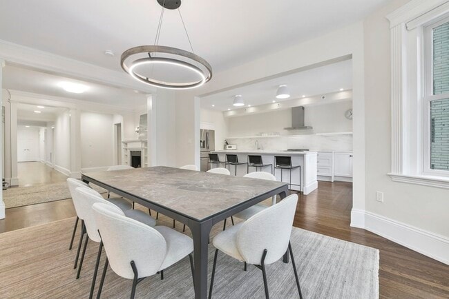 Building Photo - 70 Marshal St