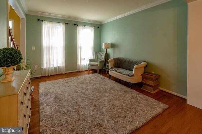 Building Photo - Luxury living in Lorton Valley