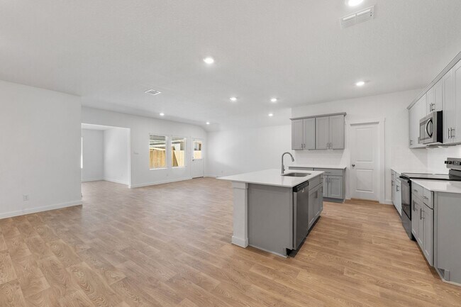 Building Photo - Luxurious 4 BR / 2 BA with THREE-CAR GARAGE - 2314 SF - Harmony Hills, Fredericksburg!