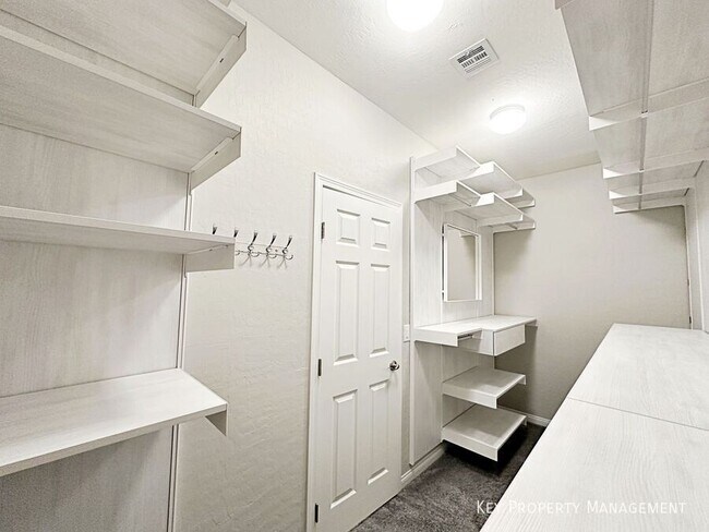 Building Photo - 6033 Torciano St