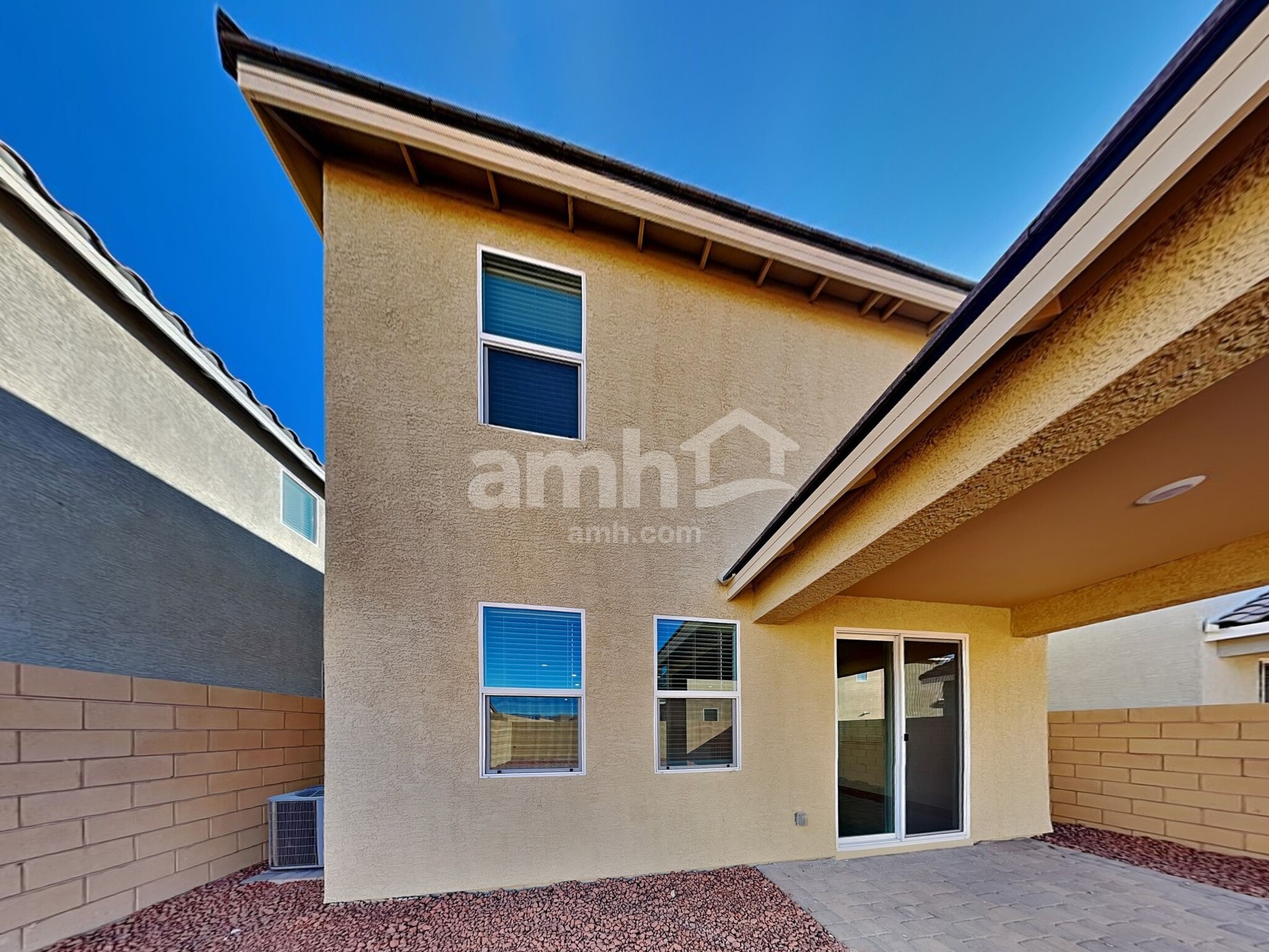 Building Photo - 10555 Lagaspi Dr