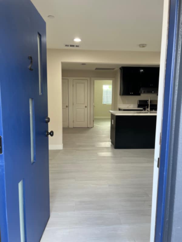 Building Photo - 954 J St