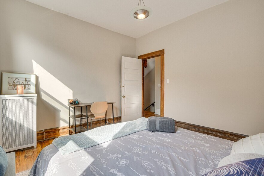 Building Photo - 5429 S Blackstone Ave