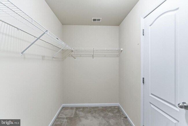 Building Photo - 37 Britania Ct