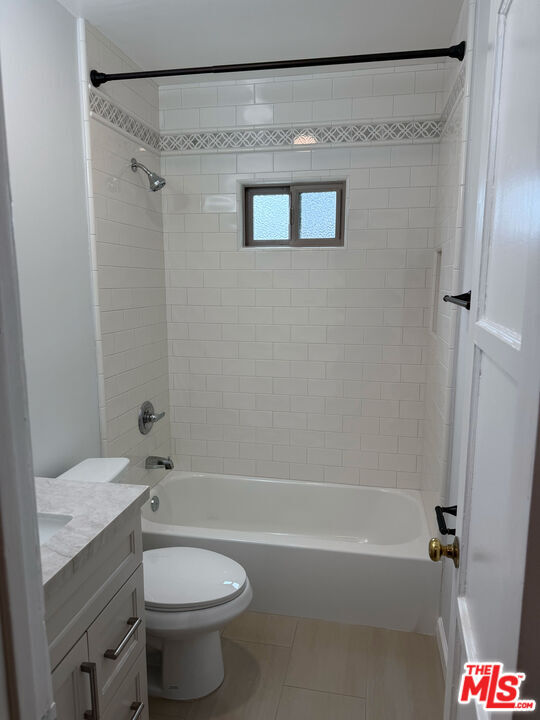 Building Photo - 4123 W Toluca Lake Ave