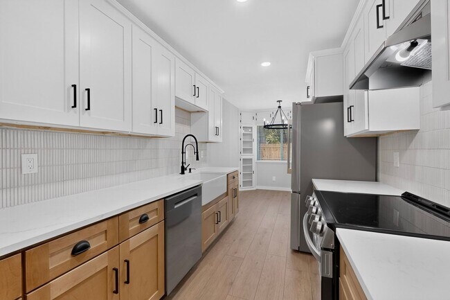 Building Photo - Plano Gem Ready To Be Your Home